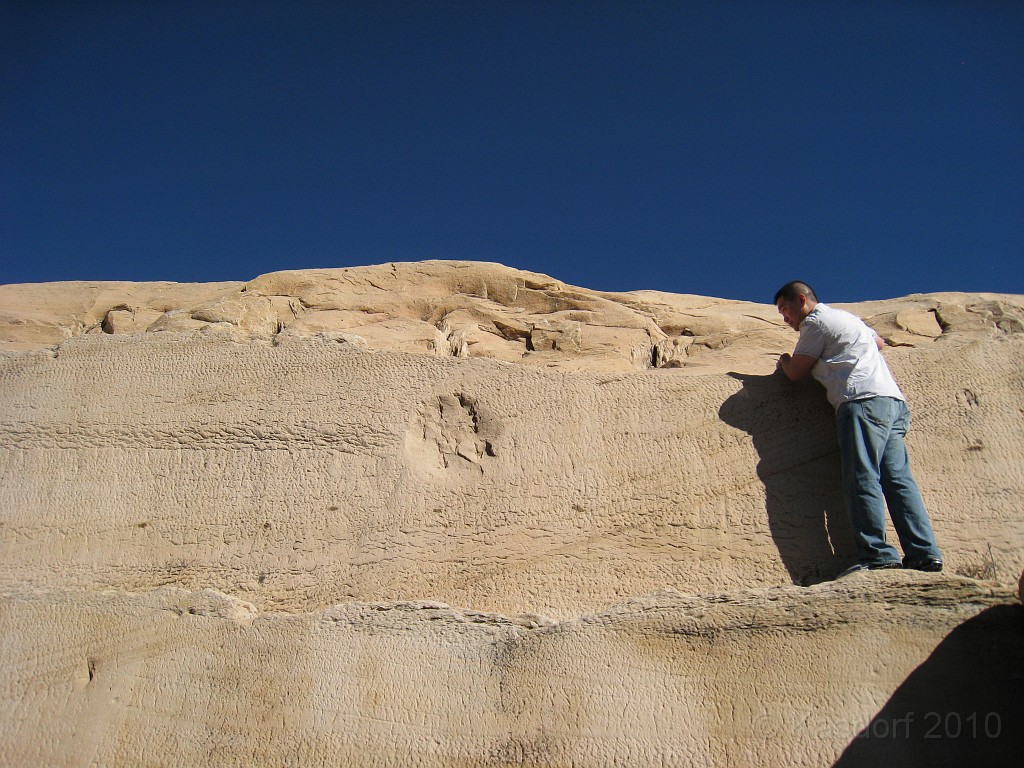 Las Vegas 2010 - Red Rock 0661.JPG - The 2010 Las Vegas Fire - Ice and Sweat Tour. Half Marathon, Red Rock Canyon, Casinos, Valley of Fire.... and buffets!